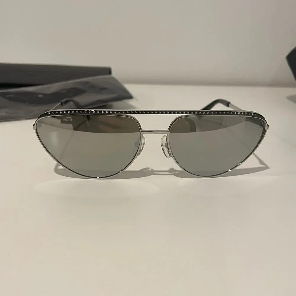 NIB Silver Mirror Cateye Moschino Sunglasses
